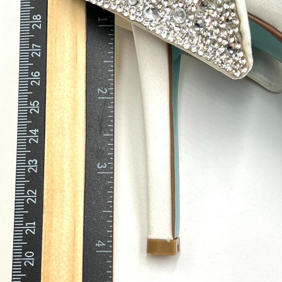 Betsey Johnson Womens Size 8 Blaze White Ivory Jeweled Bow Heels Pumps Shoes - Picture 14 of 15